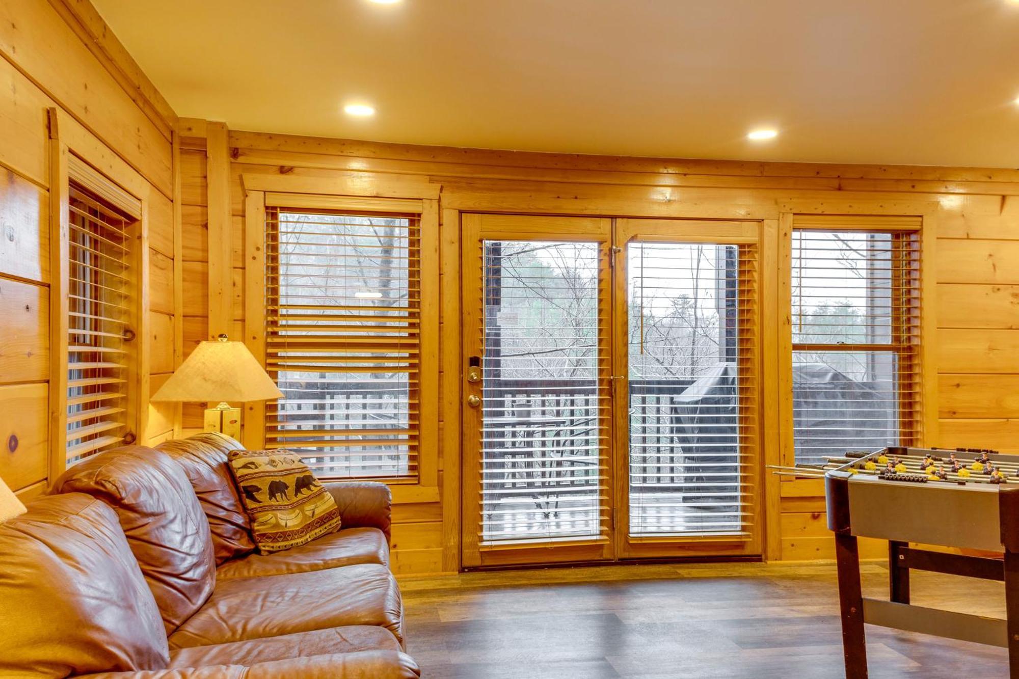 Pigeon Forge Resort Studio Cabin On Dollywood Ln! Εξωτερικό φωτογραφία